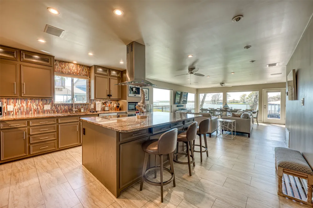 600 Deep Cove Drive Granite Shoals, TX 78654