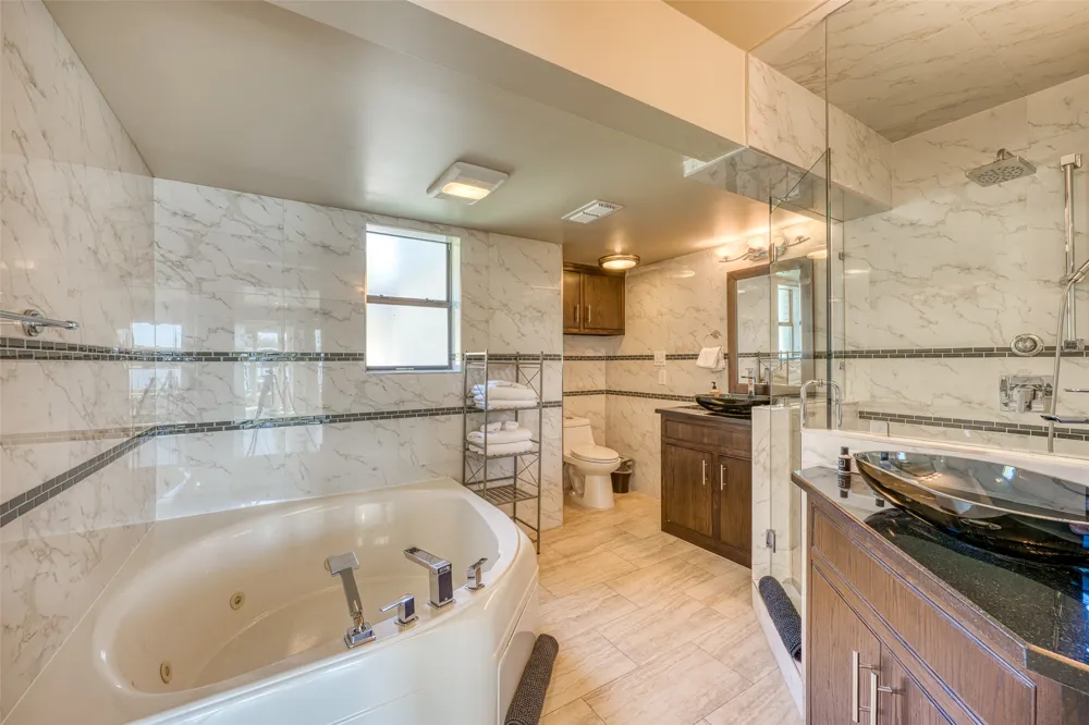 600 Deep Cove Drive Granite Shoals, TX 78654