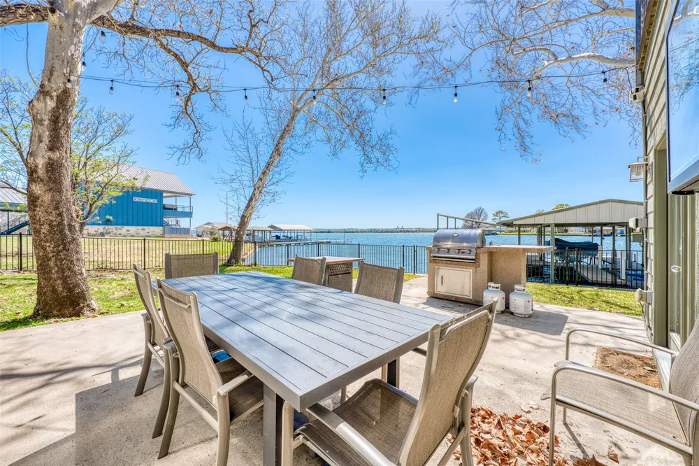 600 Deep Cove Drive Granite Shoals, TX 78654