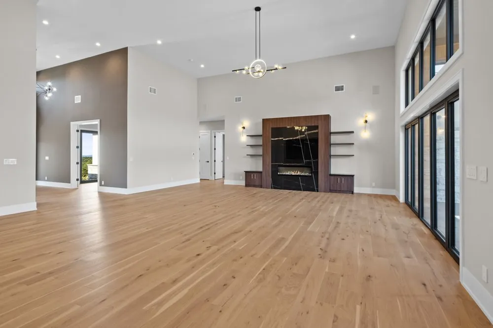 583 Comanche Ridge Round Mountain, TX 78663