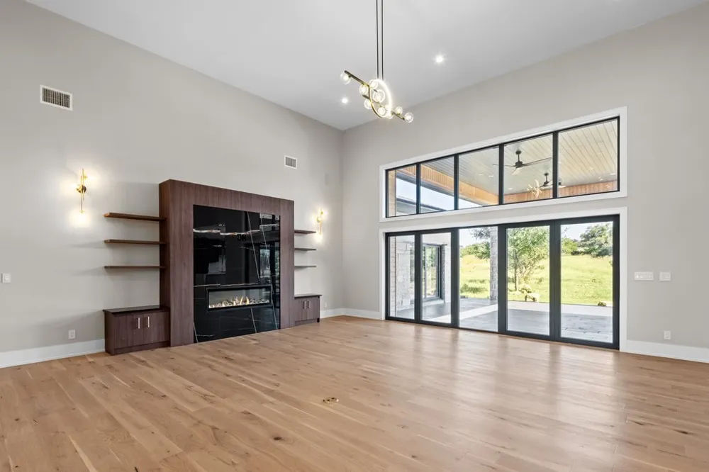 583 Comanche Ridge Round Mountain, TX 78663