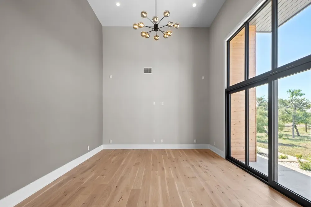 583 Comanche Ridge Round Mountain, TX 78663