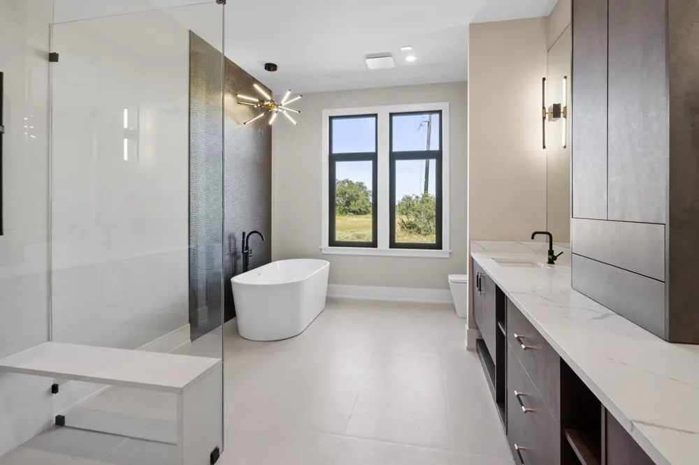 583 Comanche Ridge Round Mountain, TX 78663