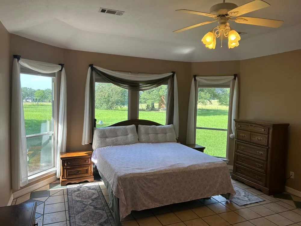 38094 Joe Loggins Road Hempstead, TX 77445