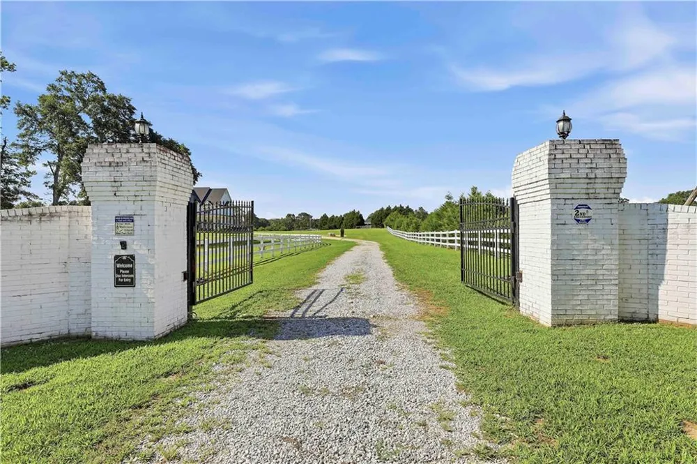 1815 Drew Allen Road Williamson, GA 30292