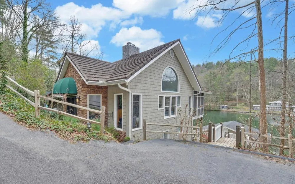 1431 Tame Turkey Road Lakemont, GA 30552