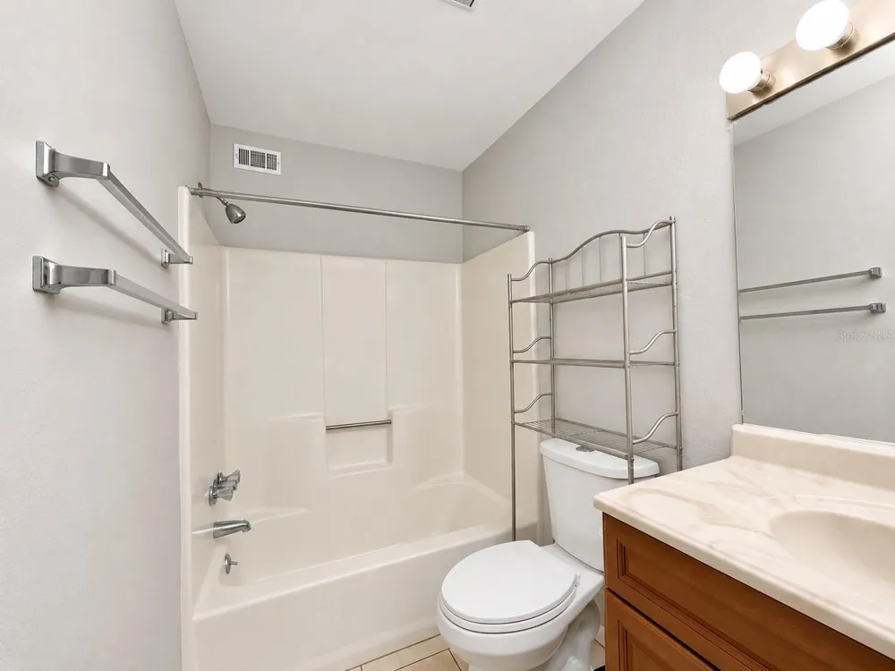 81 SE 16TH AVENUE #D101 Gainesville, FL 32601