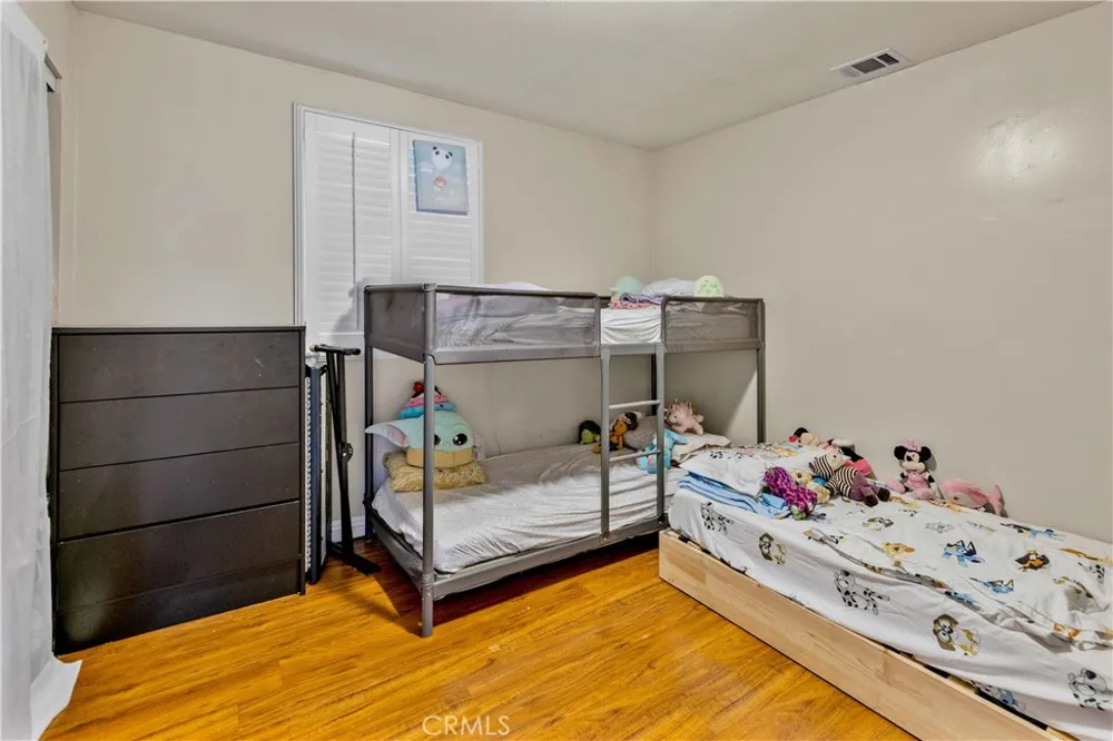 5054 Novgorod Street El Sereno, CA 90032