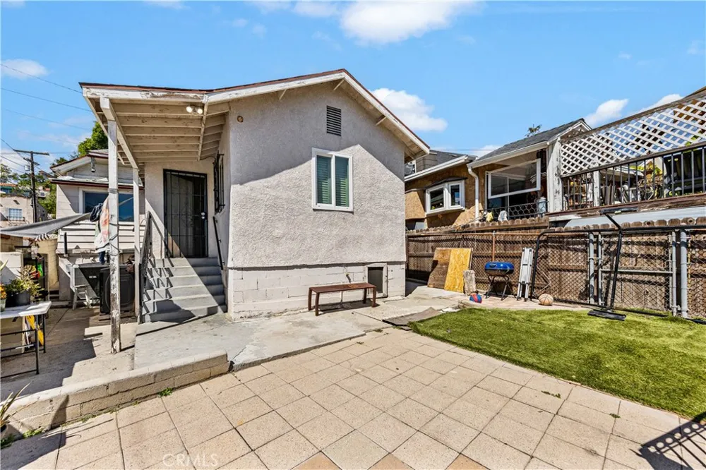 5054 Novgorod Street El Sereno, CA 90032