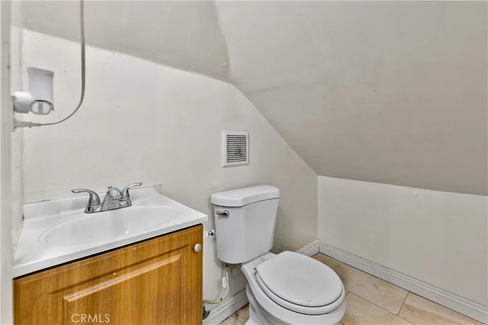 5054 Novgorod Street El Sereno, CA 90032