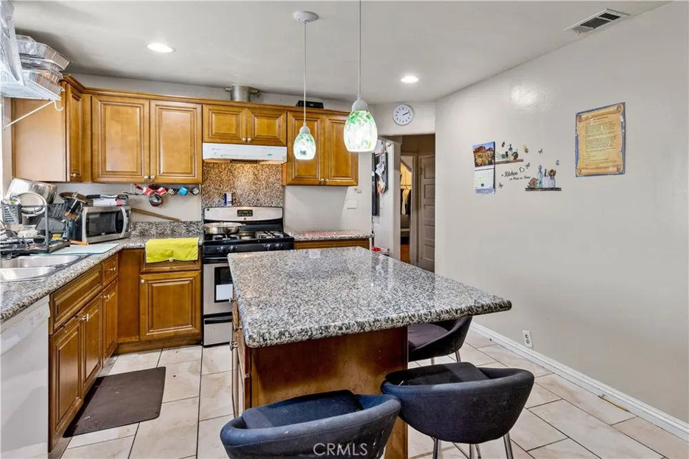 5054 Novgorod Street El Sereno, CA 90032