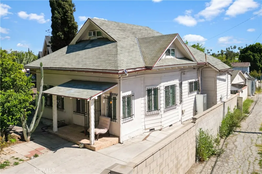 5054 Novgorod Street El Sereno, CA 90032