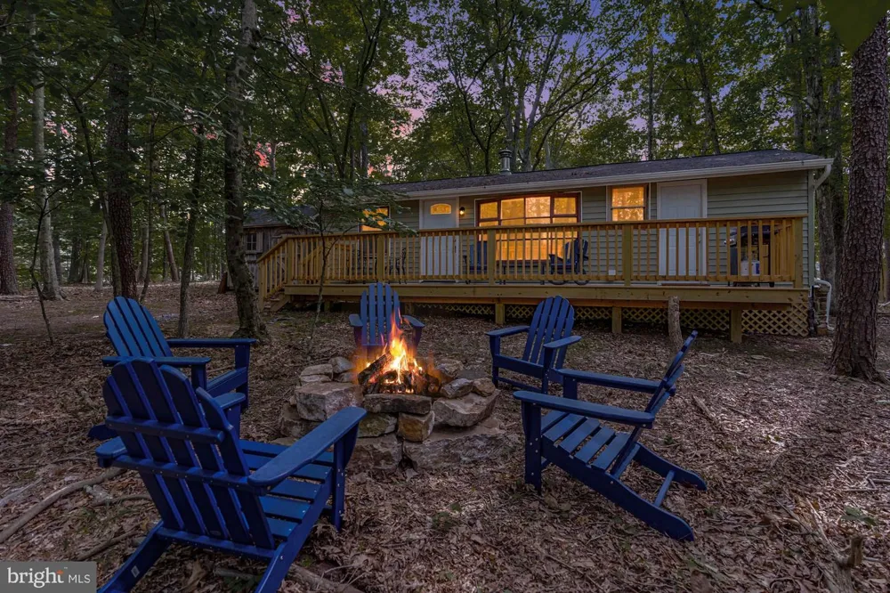 238 PONDS COURT Berkeley Springs, WV 25411