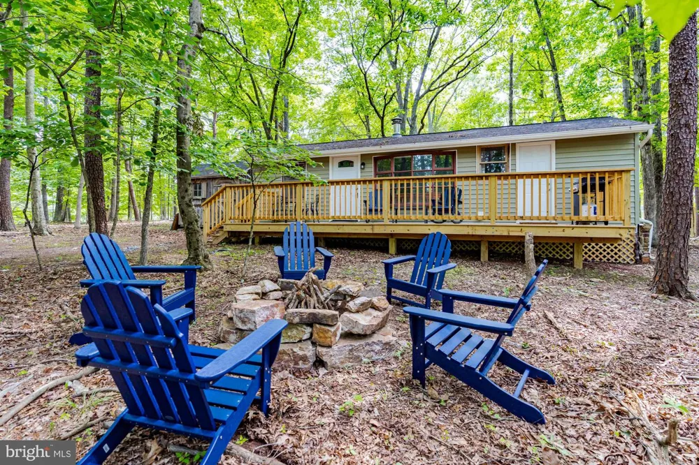 238 PONDS COURT Berkeley Springs, WV 25411