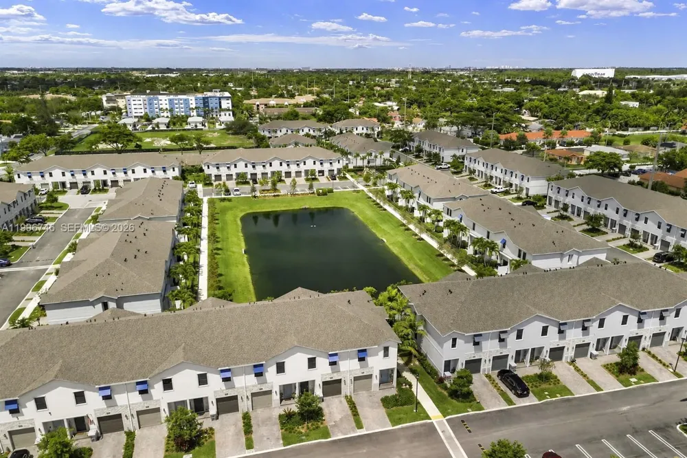 848 NW 3rd Ter Pompano Beach, FL 33060