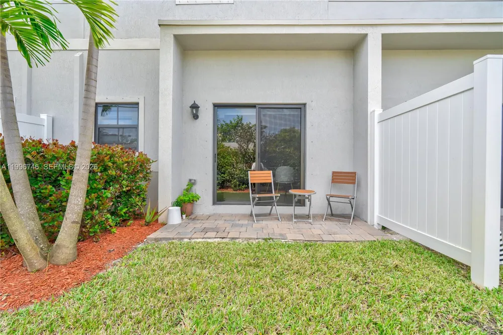 848 NW 3rd Ter Pompano Beach, FL 33060