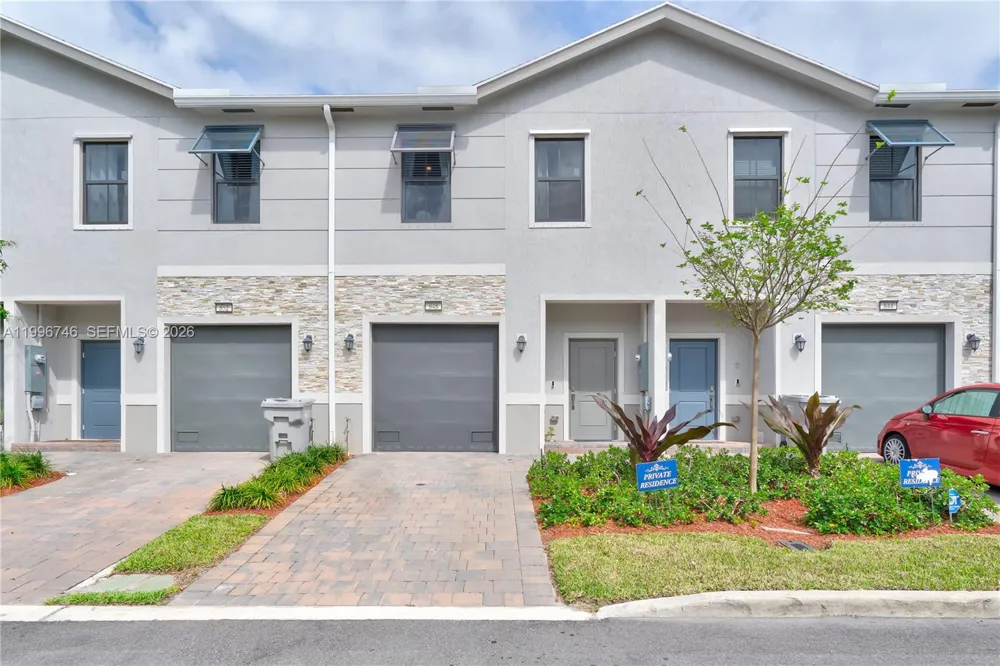 848 NW 3rd Ter Pompano Beach, FL 33060