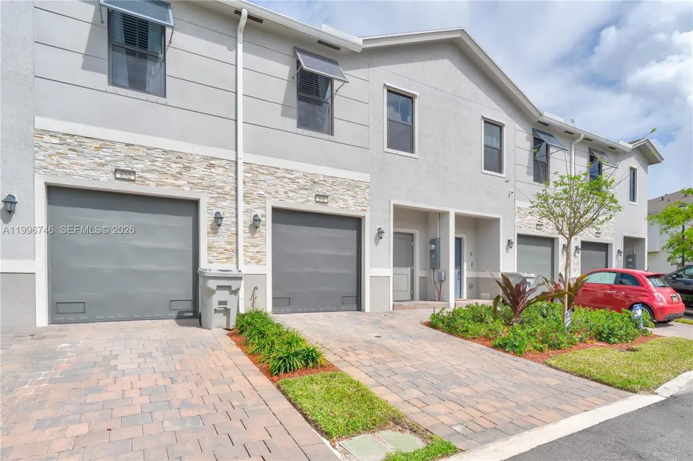 848 NW 3rd Ter Pompano Beach, FL 33060