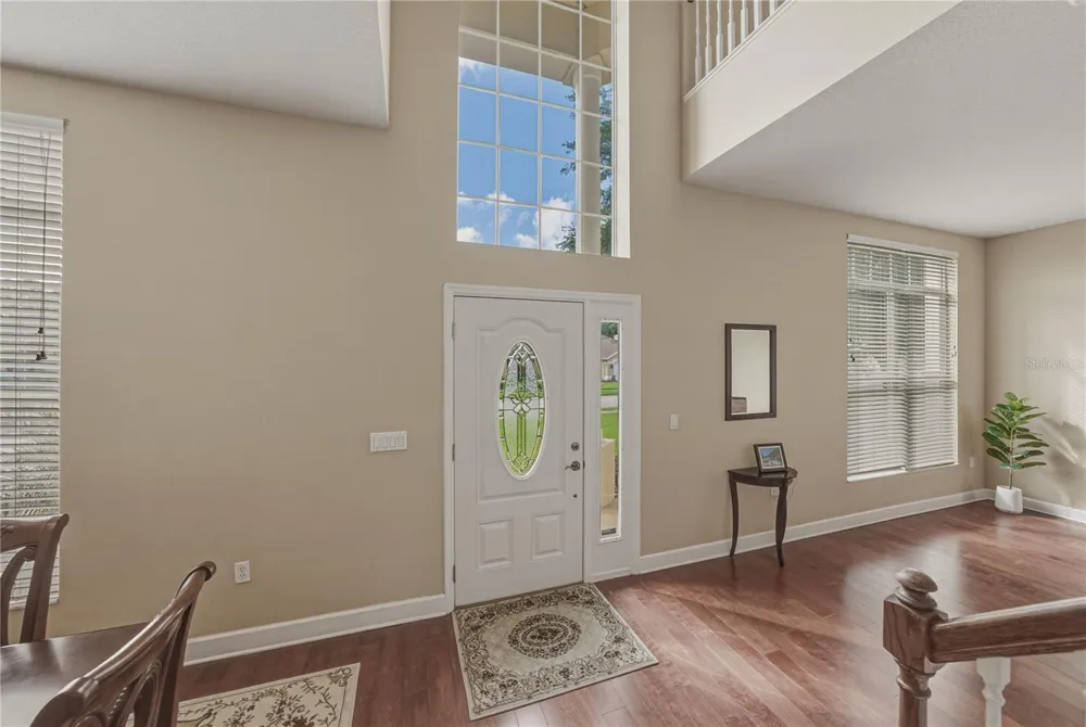 5104 WHISPERING LEAF TRAIL Valrico, FL 33596