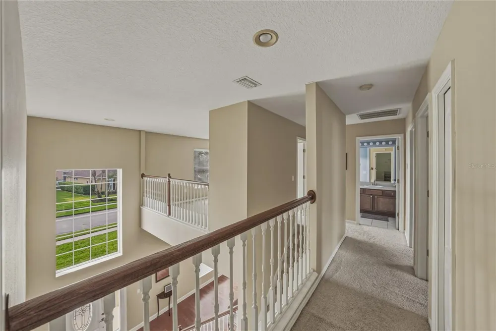 5104 WHISPERING LEAF TRAIL Valrico, FL 33596