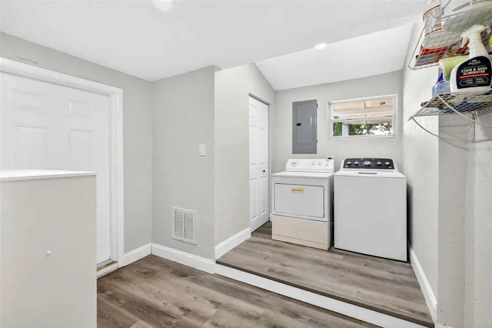 6827 80TH TERRACE Pinellas Park, FL 33781