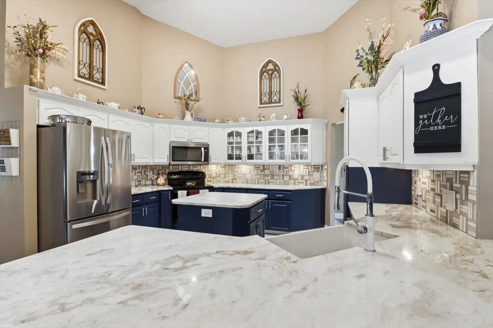 30 PINE STREET Homosassa, FL 34446