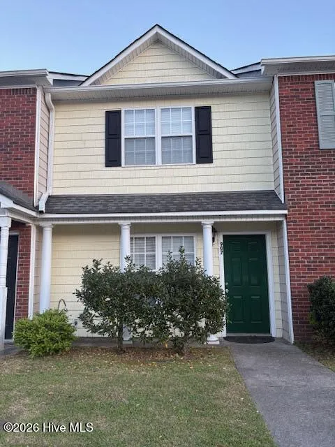 907 Springwood Drive