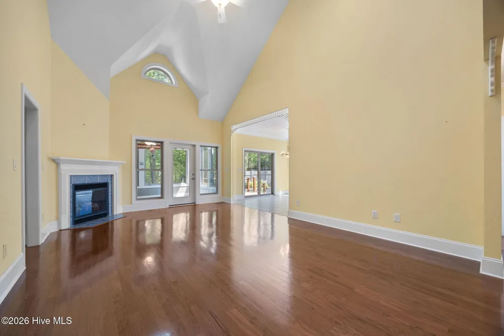 1 Joshua Drive Chocowinity, NC 27817