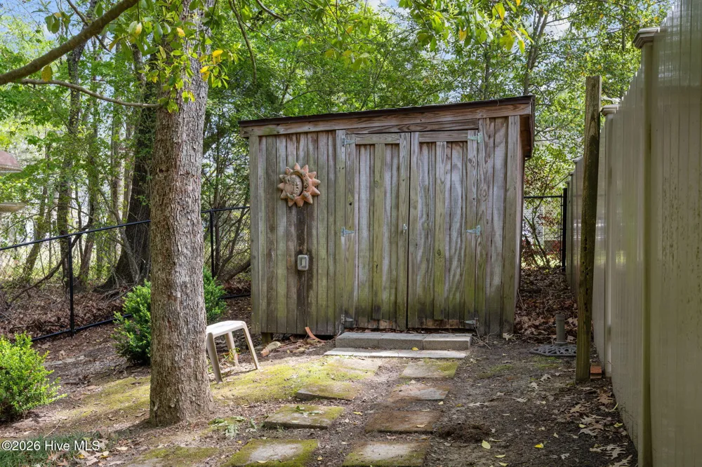 1 Joshua Drive Chocowinity, NC 27817
