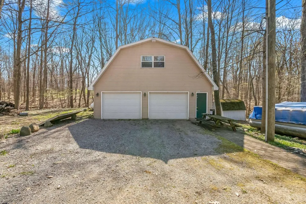 3549 Majestic Court Hillsdale, MI 49242