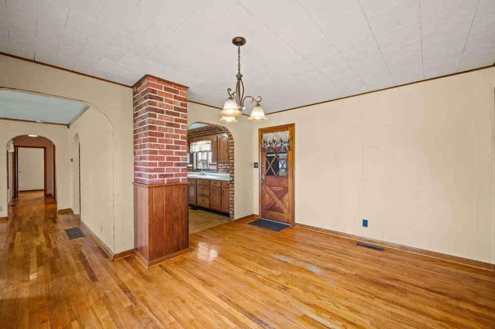 55796 92nd Avenue Dowagiac, MI 49047