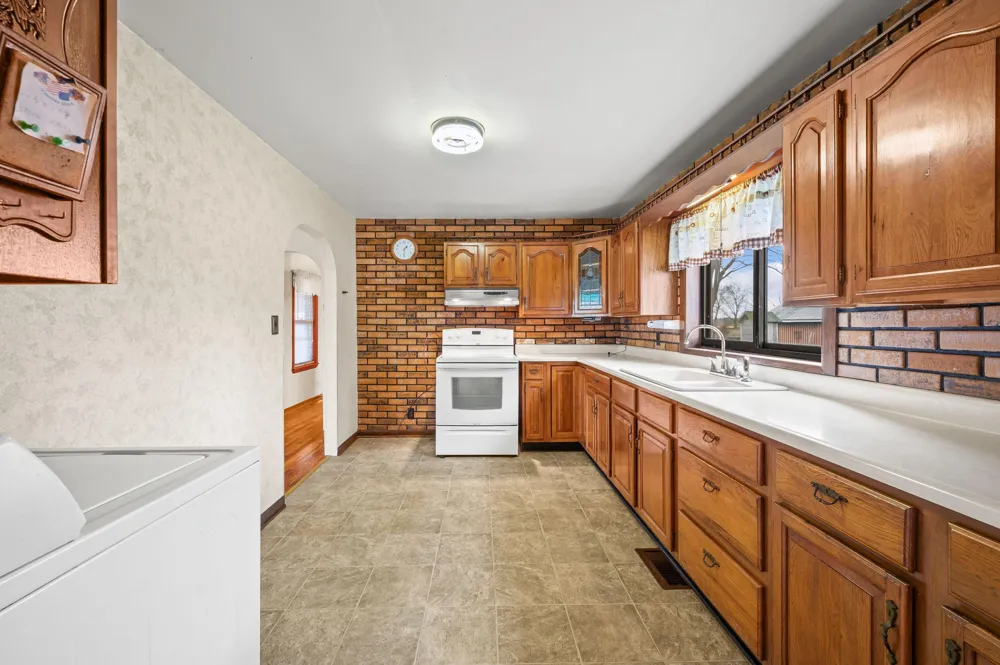 55796 92nd Avenue Dowagiac, MI 49047