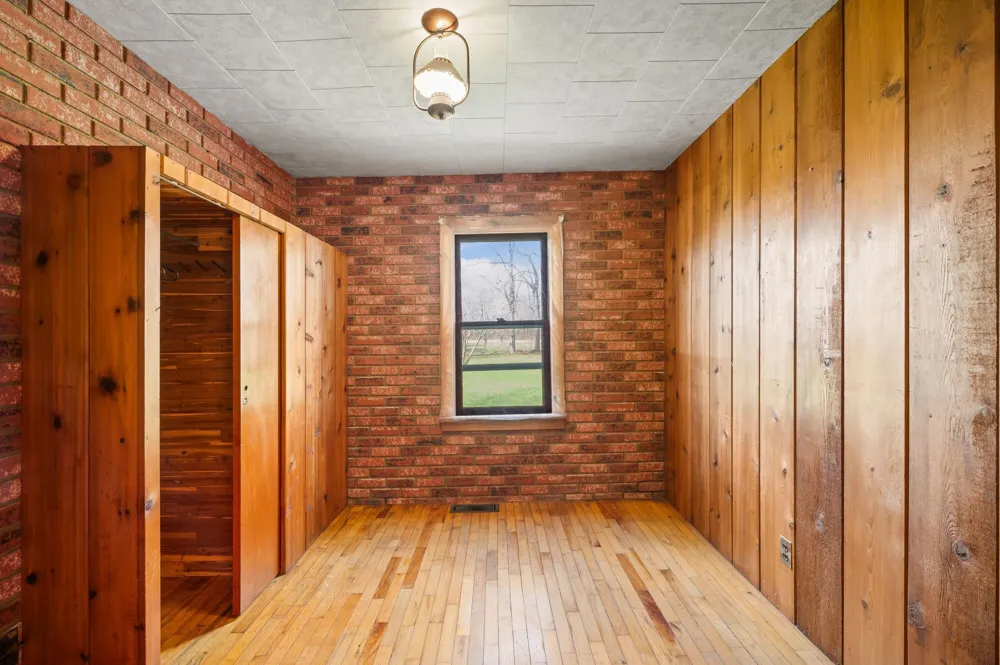 55796 92nd Avenue Dowagiac, MI 49047