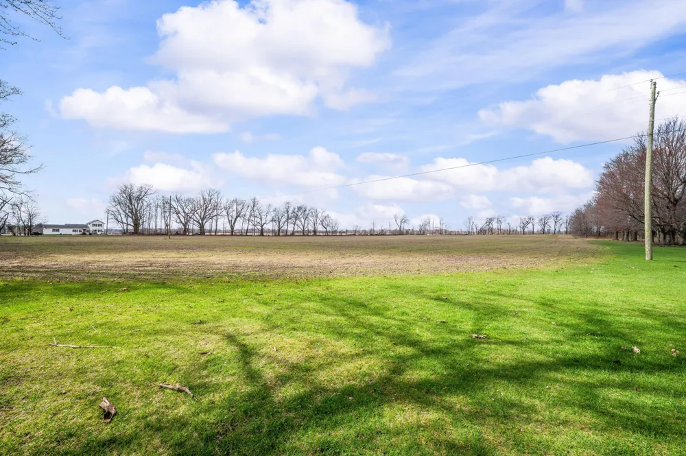 55796 92nd Avenue Dowagiac, MI 49047