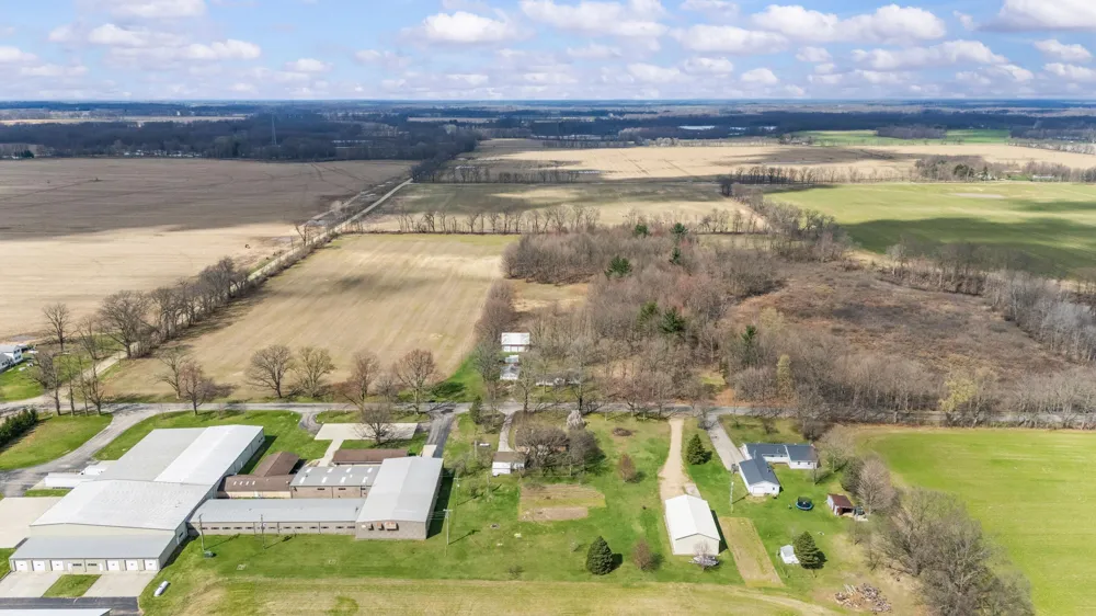 55796 92nd Avenue Dowagiac, MI 49047