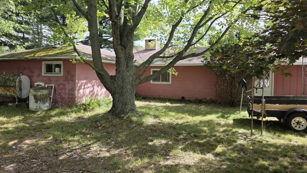 9945 US-31 Free Soil, MI 49411