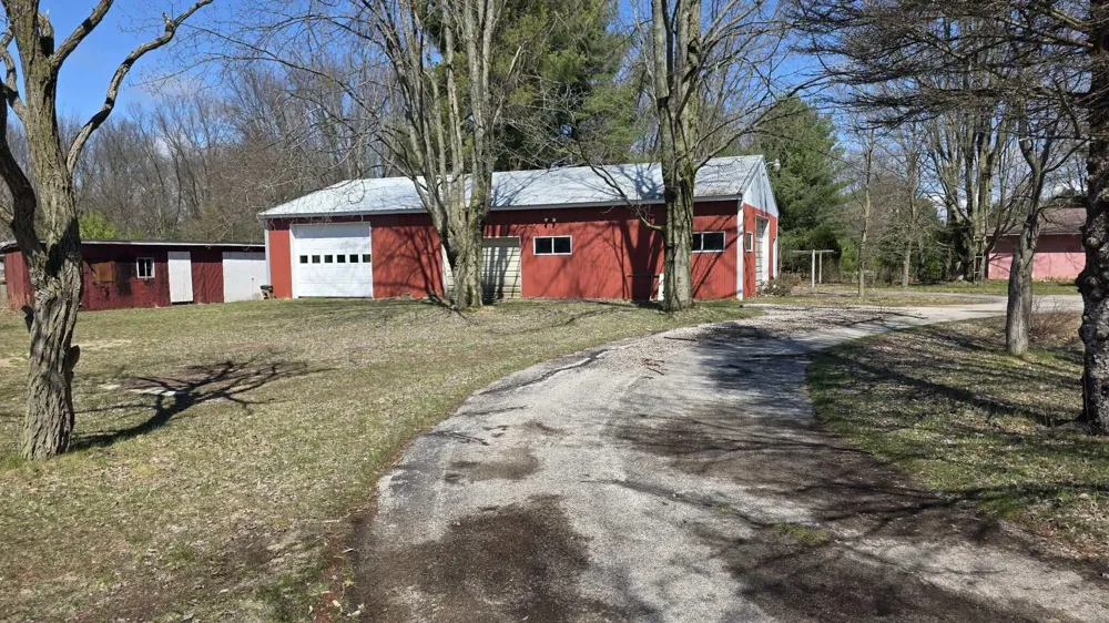 9945 US-31 Free Soil, MI 49411