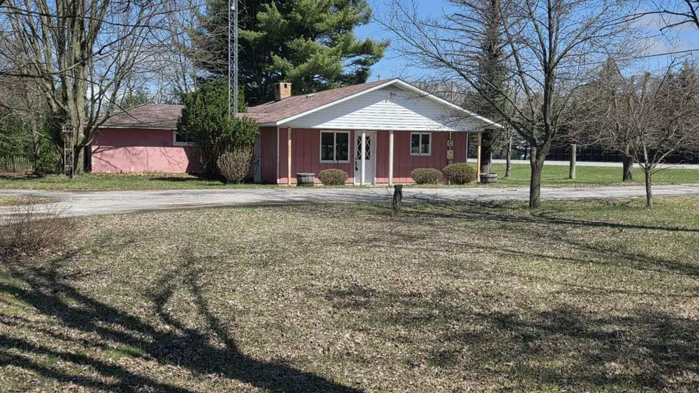 9945 US-31 Free Soil, MI 49411