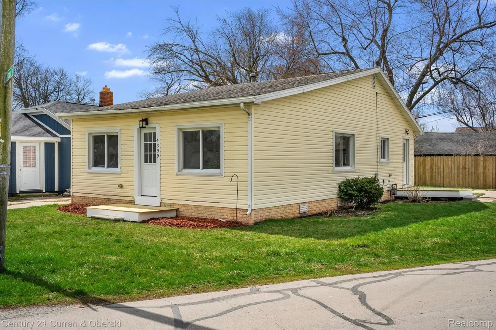4399 2nd Street Frenchtown Township, MI 48166