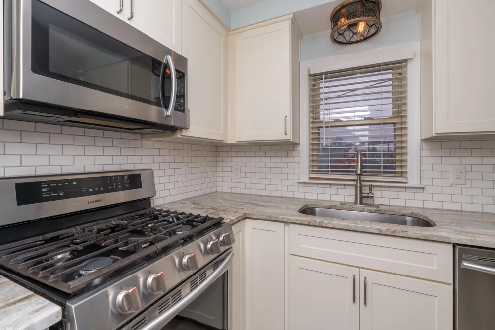 16605 Rosemary Street Fraser City, MI 48026