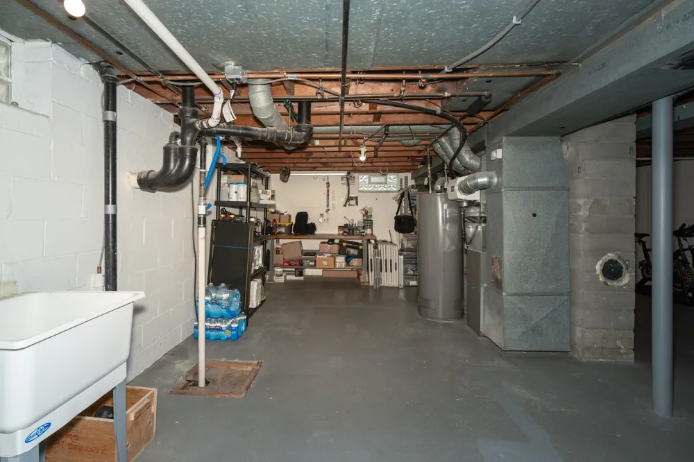 16605 Rosemary Street Fraser City, MI 48026