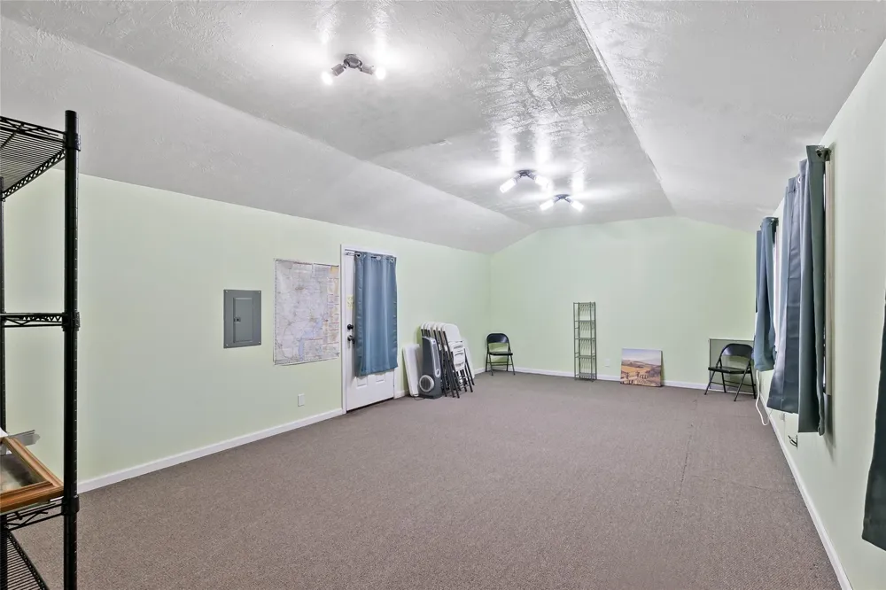 210 S Tammye Lane Madisonville, TX 77864