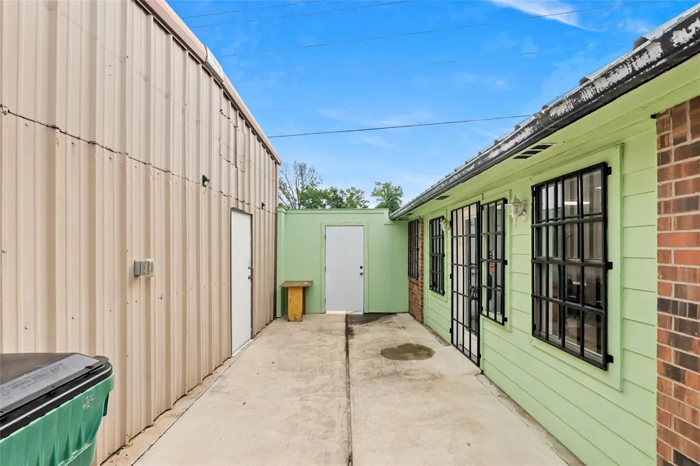 210 S Tammye Lane Madisonville, TX 77864