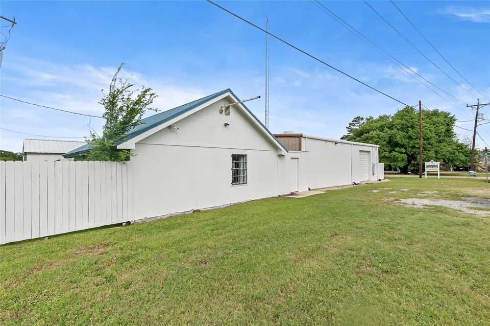 210 S Tammye Lane Madisonville, TX 77864