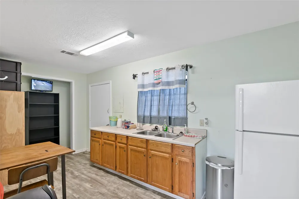 210 S Tammye Lane Madisonville, TX 77864