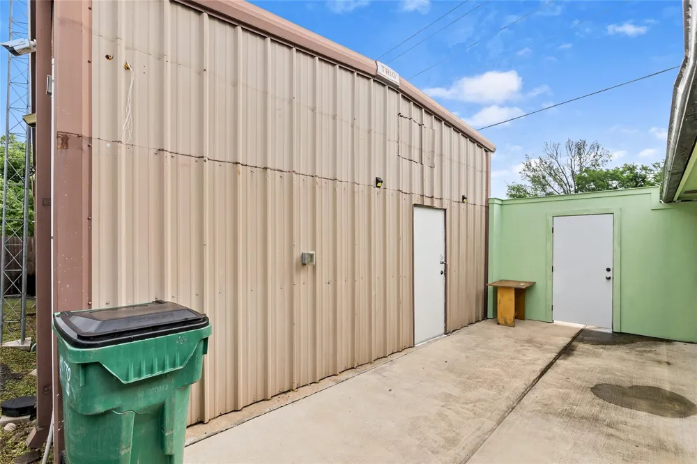 210 S Tammye Lane Madisonville, TX 77864