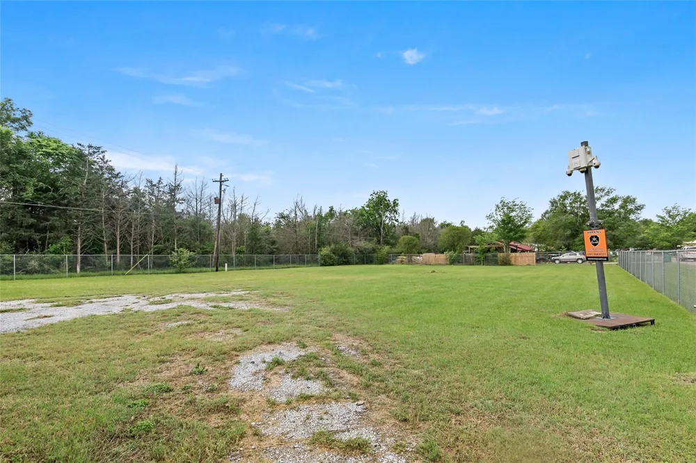 210 S Tammye Lane Madisonville, TX 77864