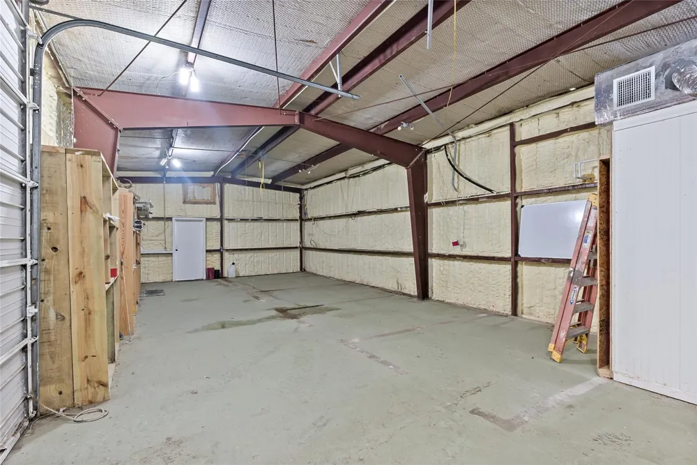 210 S Tammye Lane Madisonville, TX 77864