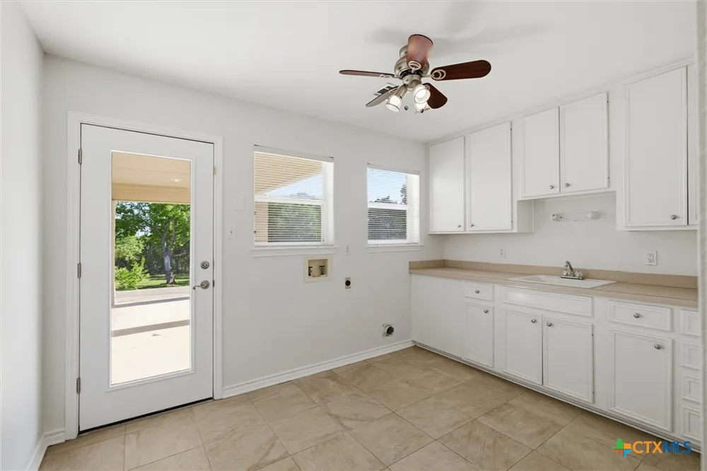 71 Wrangler Drive Belton, TX 76513
