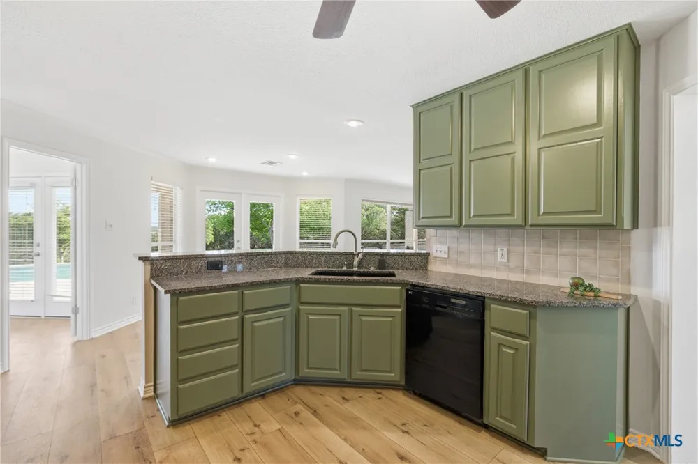 71 Wrangler Drive Belton, TX 76513